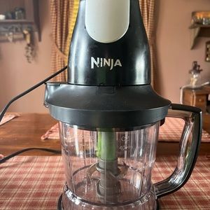 Ninja 5 cup Blender / Food Processor